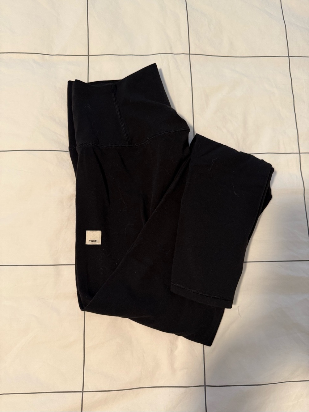 Vuori AllTheFeels Legging in Black - Size Small